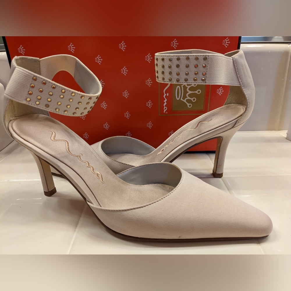 Nina Cream Satin with Rhinestone Slingback Kitten heels shoes sz 6.5